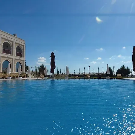 Hotel The Rest Port Village *